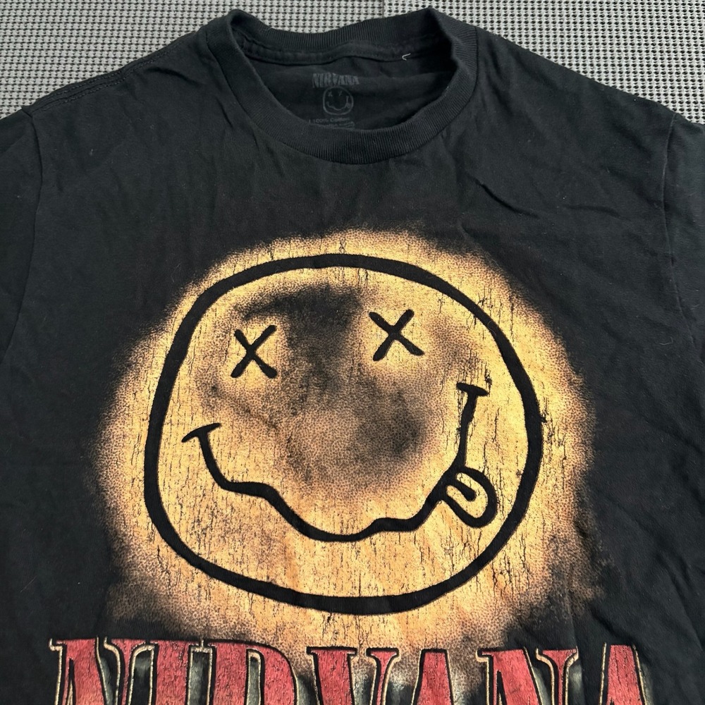 Nirvana Smiley Face Graphic T-Shirt Black Short Sleeve Band Tee Small